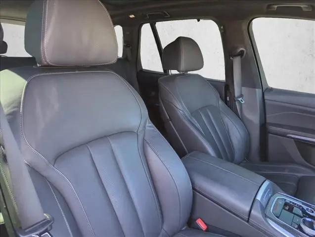 2022 BMW X5 M50i