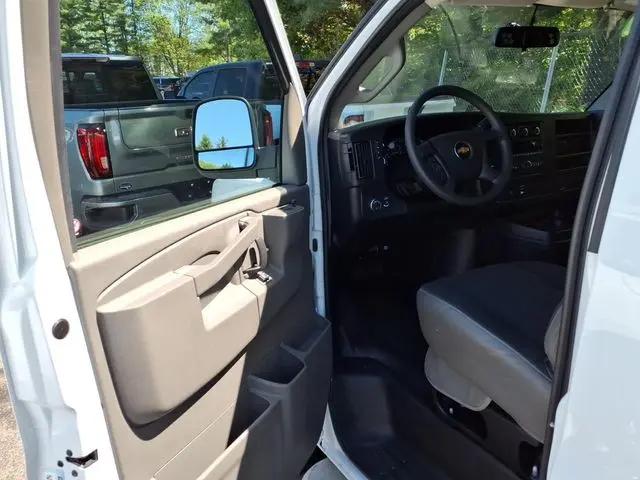 2024 Chevrolet Express Cargo Van RWD 2500 Regular Wheelbase WT