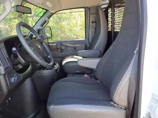 2024 Chevrolet Express Cargo Van RWD 2500 Regular Wheelbase WT