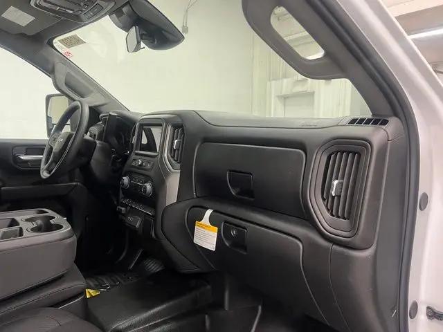 2026 Chevrolet Silverado 3500HD Crew Cab, Long Bed, WT Dual Rear Wheel, RWD
