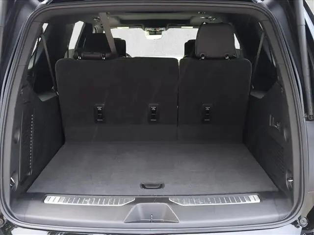 2025 Chevrolet Suburban 4WD High Country
