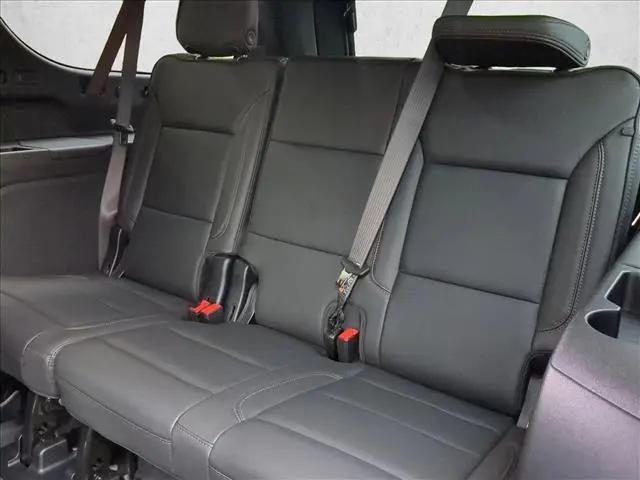2025 Chevrolet Suburban 4WD High Country