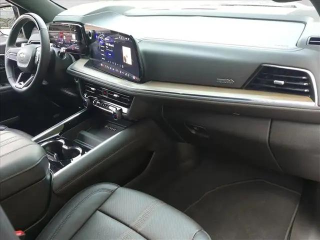 2025 Chevrolet Suburban 4WD High Country