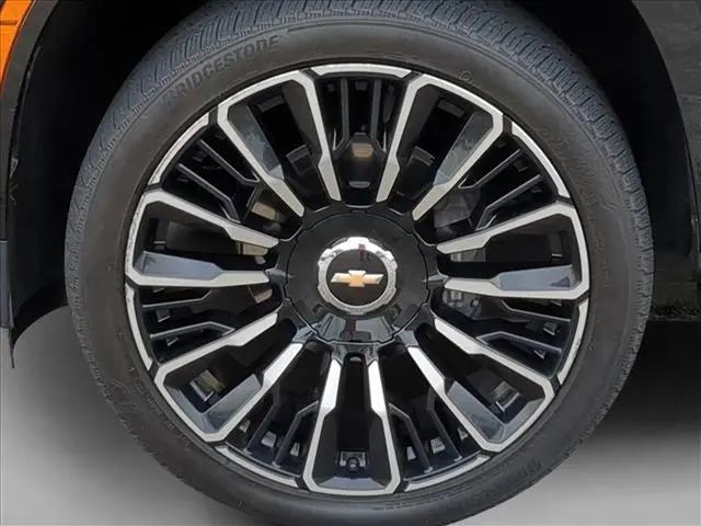 2025 Chevrolet Suburban 4WD High Country