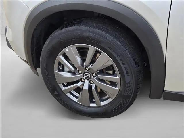 2025 Nissan Pathfinder SV FWD