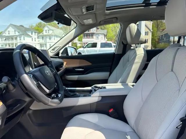 2026 Toyota Grand Highlander Platinum