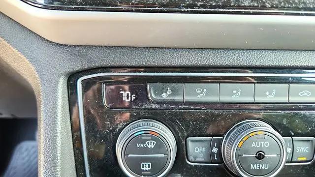 2022 Volkswagen Atlas Cross Sport 3.6L V6 SE w/Technology