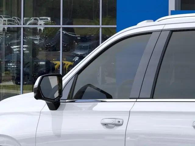 2026 Chevrolet Suburban LT, 4WD
