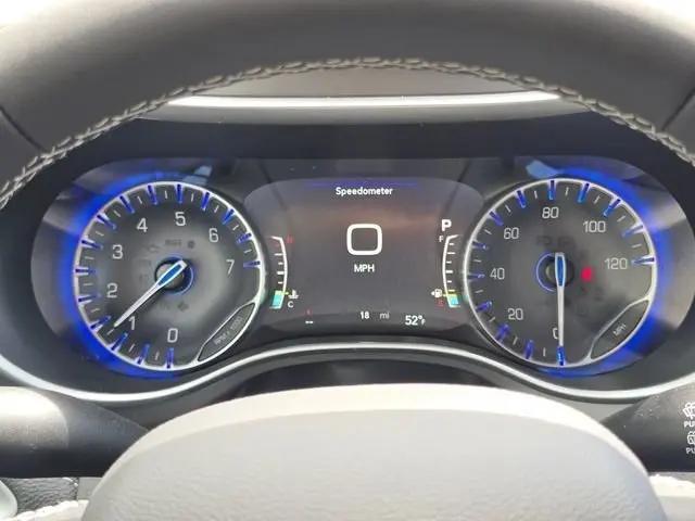 2027 Chrysler Pacifica Limited