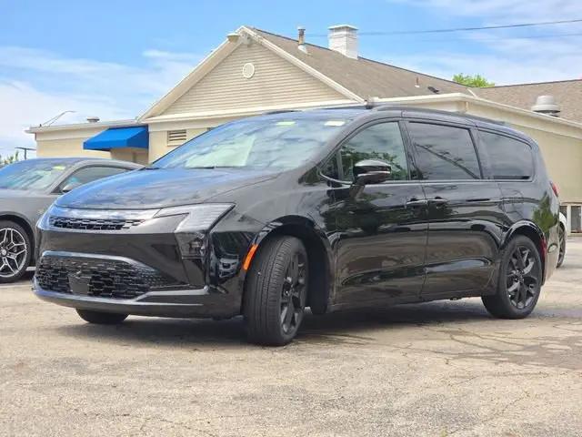 2027 Chrysler Pacifica Limited