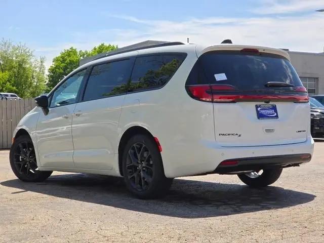 2027 Chrysler Pacifica Limited