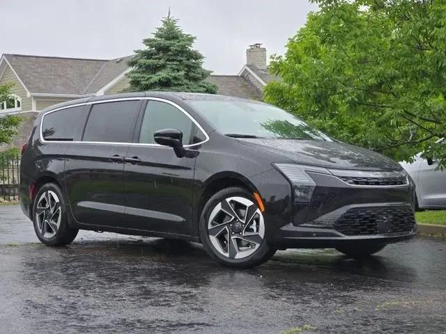 2027 Chrysler Pacifica Limited