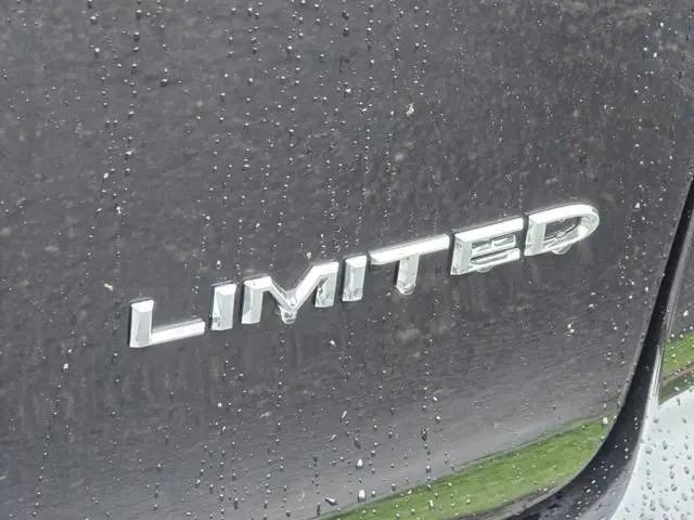 2027 Chrysler Pacifica Limited
