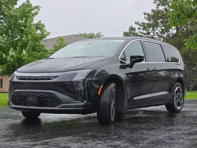 2027 Chrysler Pacifica Limited