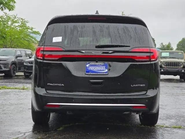 2027 Chrysler Pacifica Limited