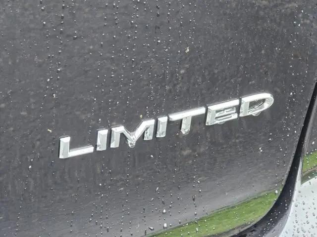 2027 Chrysler Pacifica Limited