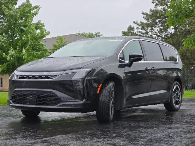 2027 Chrysler Pacifica Limited