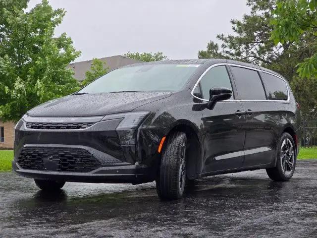2027 Chrysler Pacifica Limited