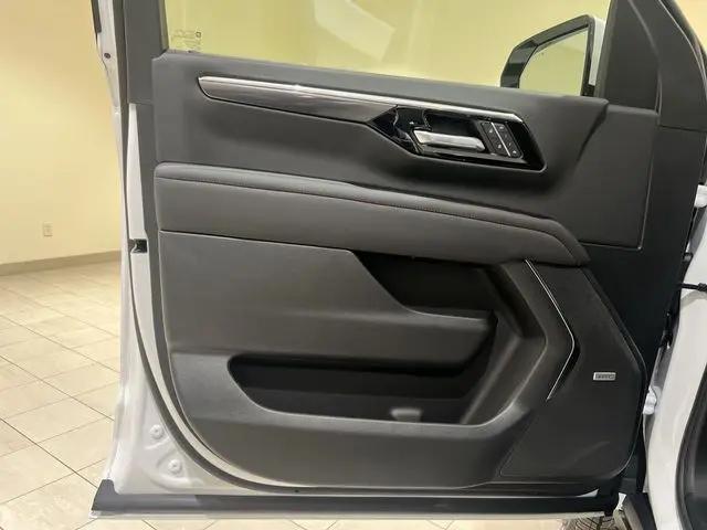 2026 Chevrolet Suburban RST, 4WD