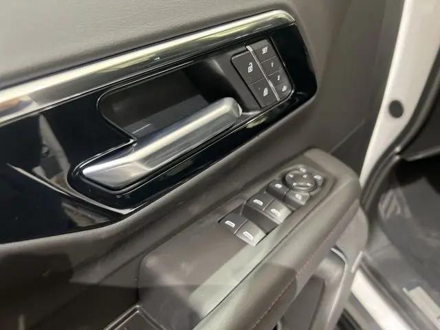 2026 Chevrolet Suburban RST, 4WD
