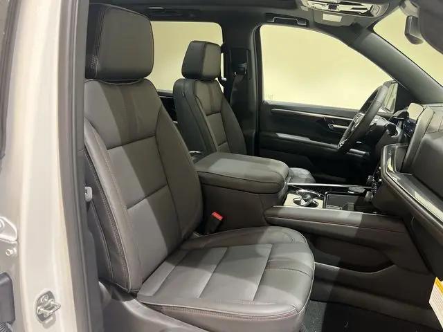 2026 Chevrolet Suburban RST, 4WD