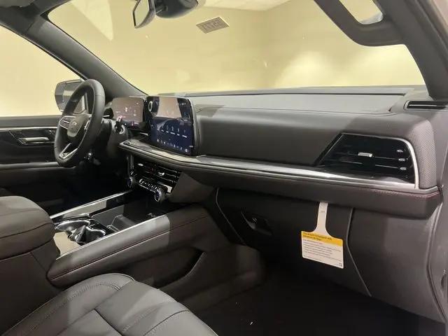 2026 Chevrolet Suburban RST, 4WD