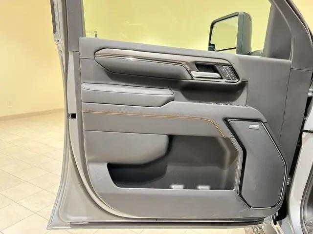 2026 GMC Sierra 2500HD Crew Cab, Standard Bed, AT4, 4WD