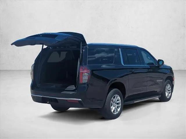 2023 Chevrolet Suburban 2WD LT