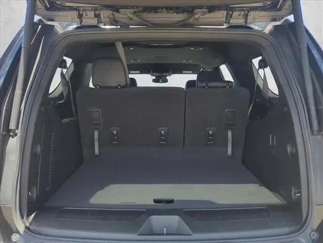 2023 Chevrolet Suburban 2WD LT