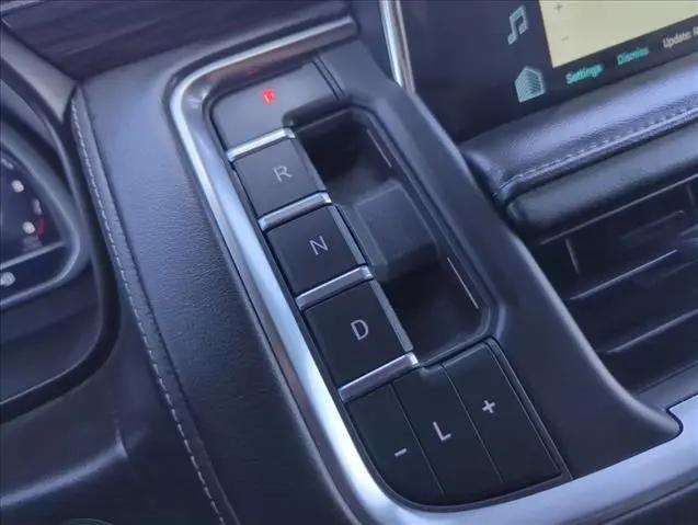 2023 Chevrolet Suburban 2WD LT