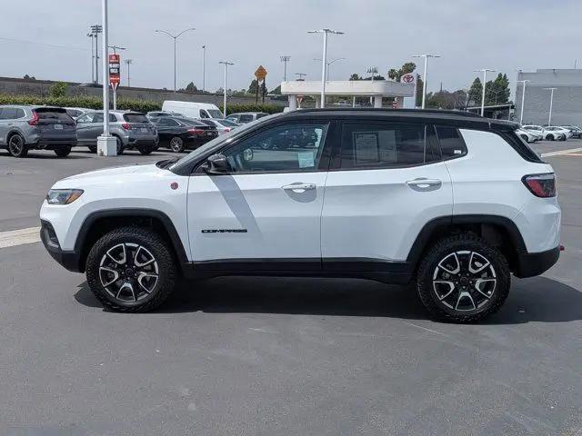 2025 Jeep Compass Trailhawk 4x4