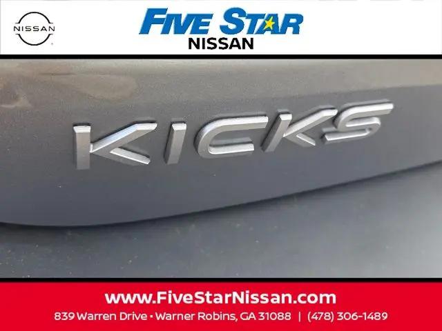 2025 Nissan Kicks SR FWD