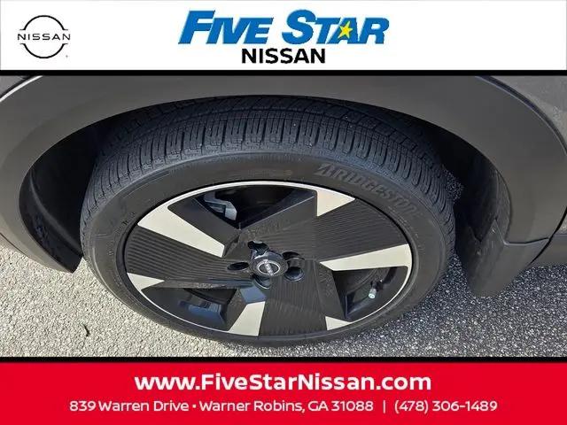 2025 Nissan Kicks SR FWD