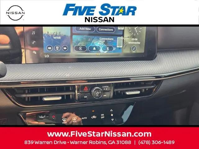 2025 Nissan Kicks SR FWD