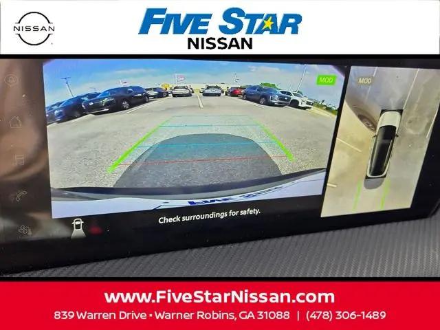 2025 Nissan Kicks SR FWD