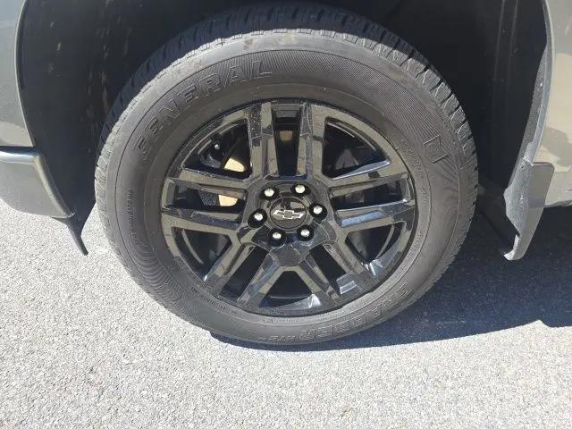 2024 Chevrolet Silverado 1500 4WD Crew Cab Short Bed Custom