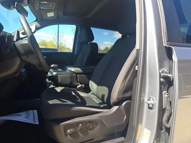2024 Chevrolet Silverado 1500 4WD Crew Cab Short Bed Custom