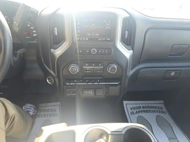 2024 Chevrolet Silverado 1500 4WD Crew Cab Short Bed Custom