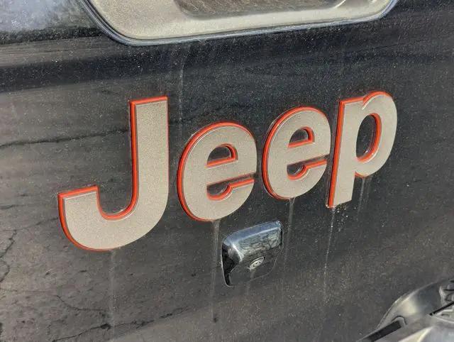 2022 Jeep Gladiator Sport