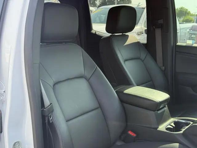 2023 GMC Canyon 4WD Crew Cab Short Box Elevation