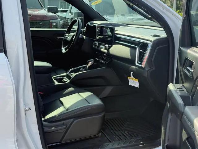 2023 GMC Canyon 4WD Crew Cab Short Box Elevation