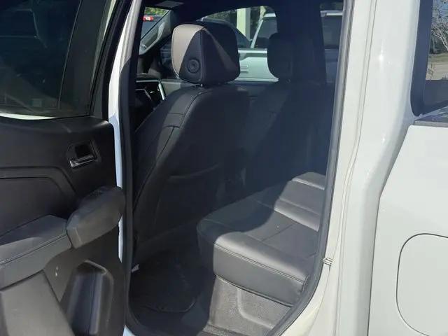 2023 GMC Canyon 4WD Crew Cab Short Box Elevation