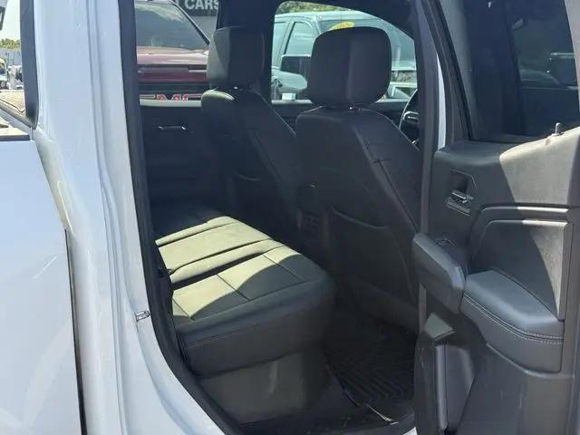 2023 GMC Canyon 4WD Crew Cab Short Box Elevation