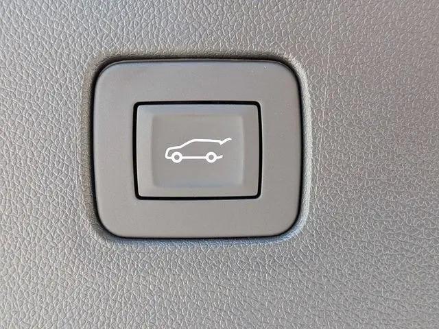 2026 Buick NV Preferred FWD