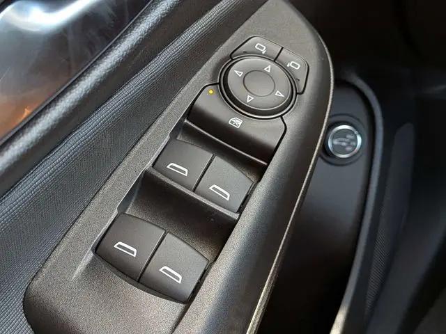 2026 Buick NV Preferred FWD