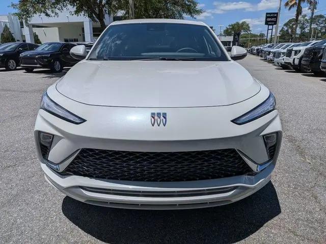 2026 Buick NV Avenir FWD