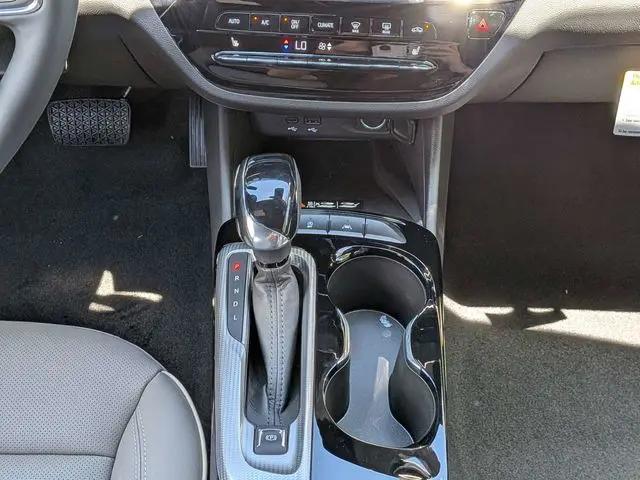 2026 Buick NV Avenir FWD