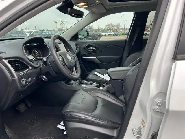 2022 Jeep Cherokee Latitude Lux 4x4