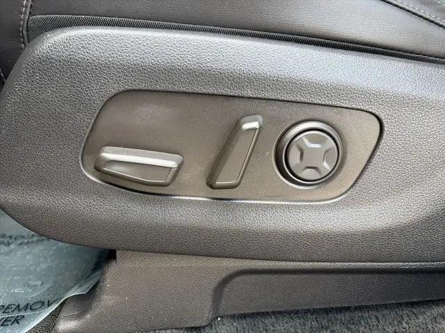 2025 Kia Carnival MPV LXS