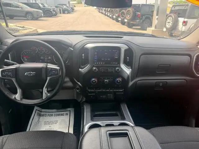 2020 Chevrolet Silverado 1500 4WD Crew Cab Short Bed RST